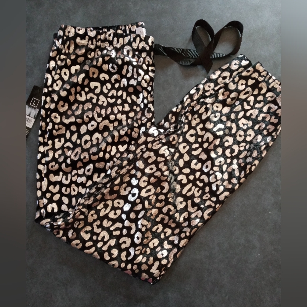 NWT Kathy Ireland Leopard Sleepwear